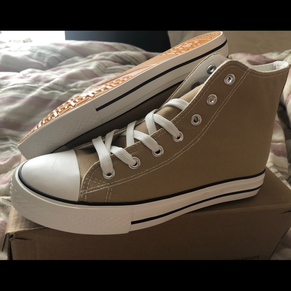 Women's high top sneakers
